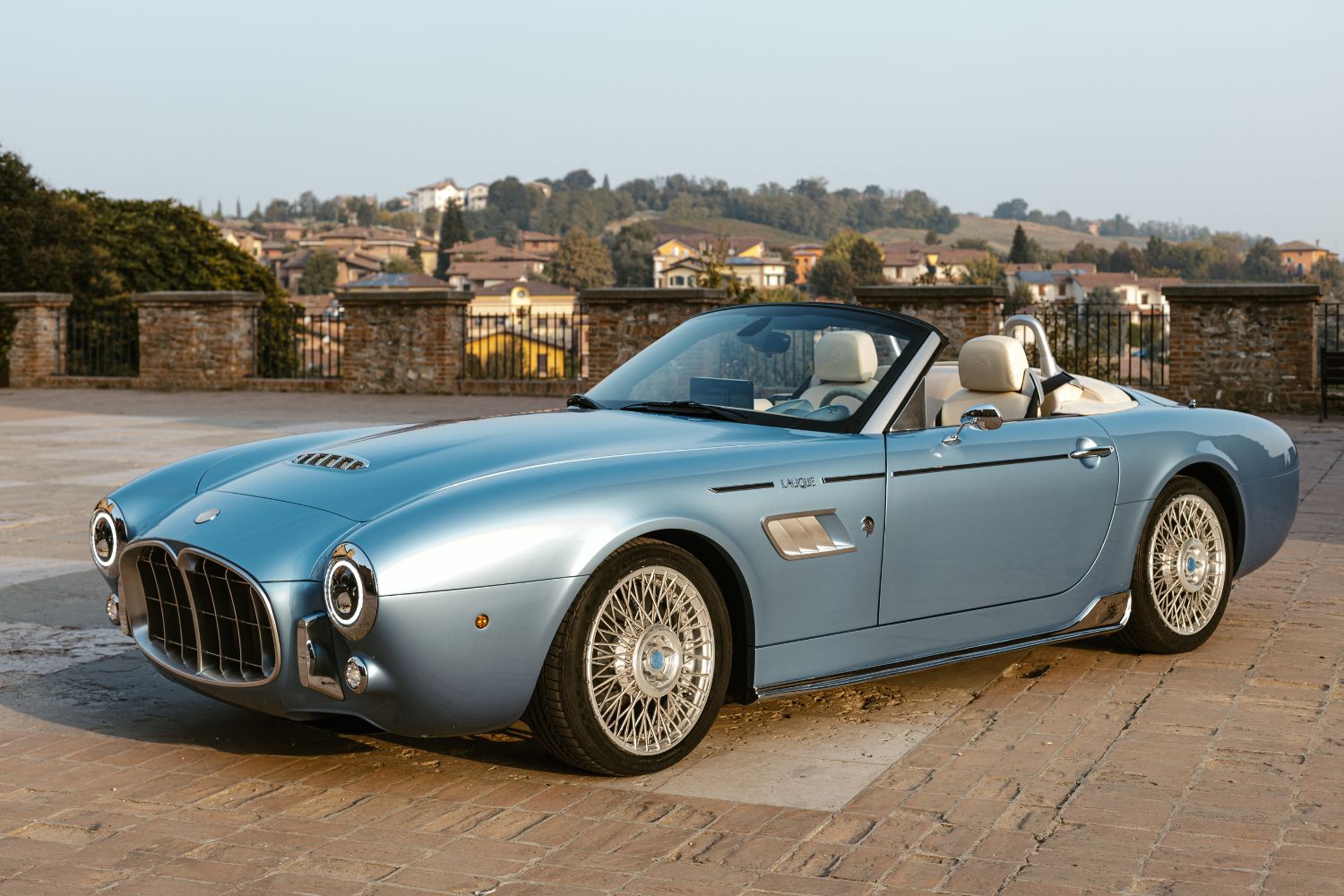 Ares Wami Lalique Spyder: an elegant roadster decorated by Lalique