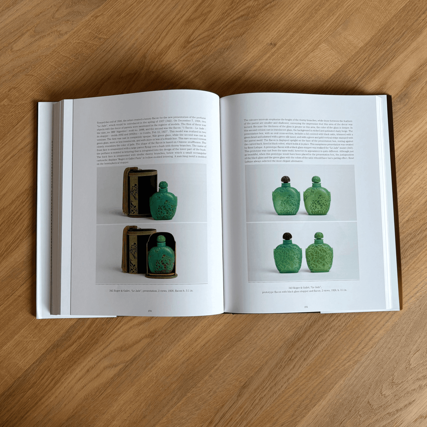 Livre "The Art of René Lalique, flacons and powder boxes"