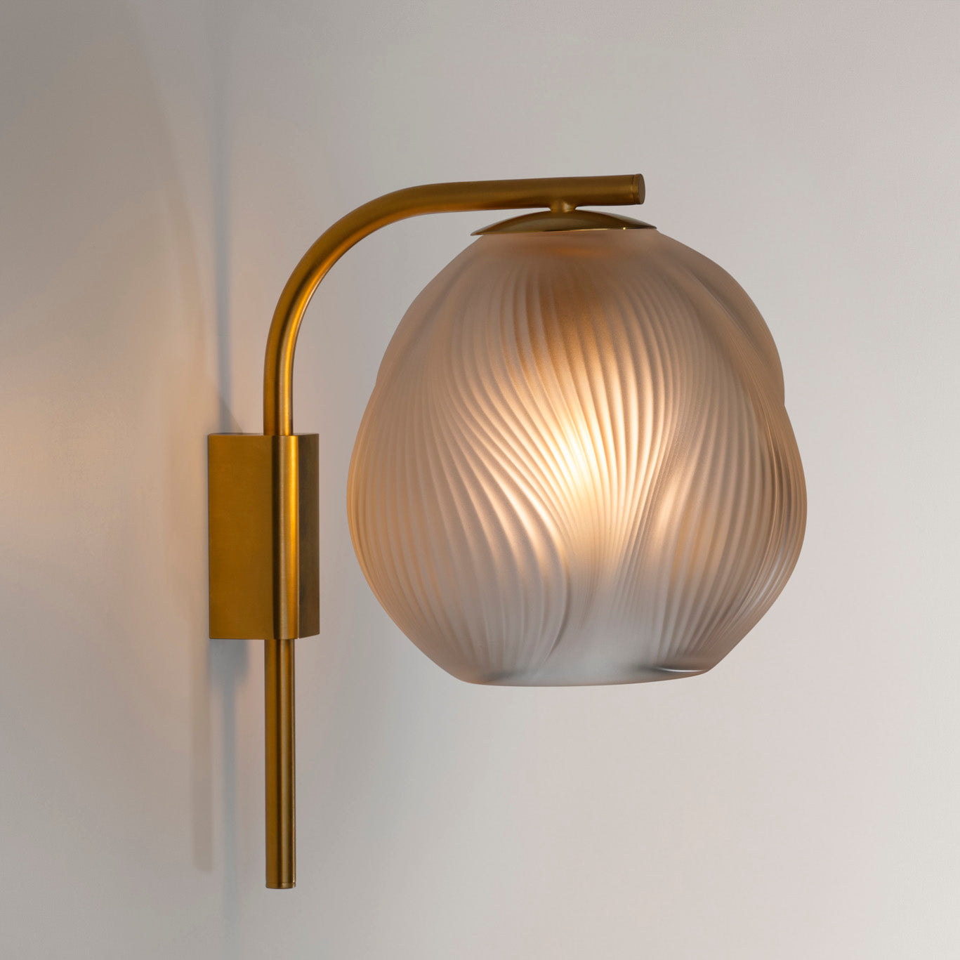 Alizé wall sconce