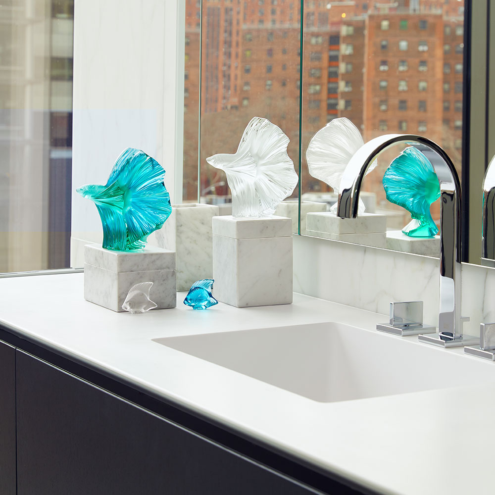 Fish sculpture – Lalique North America