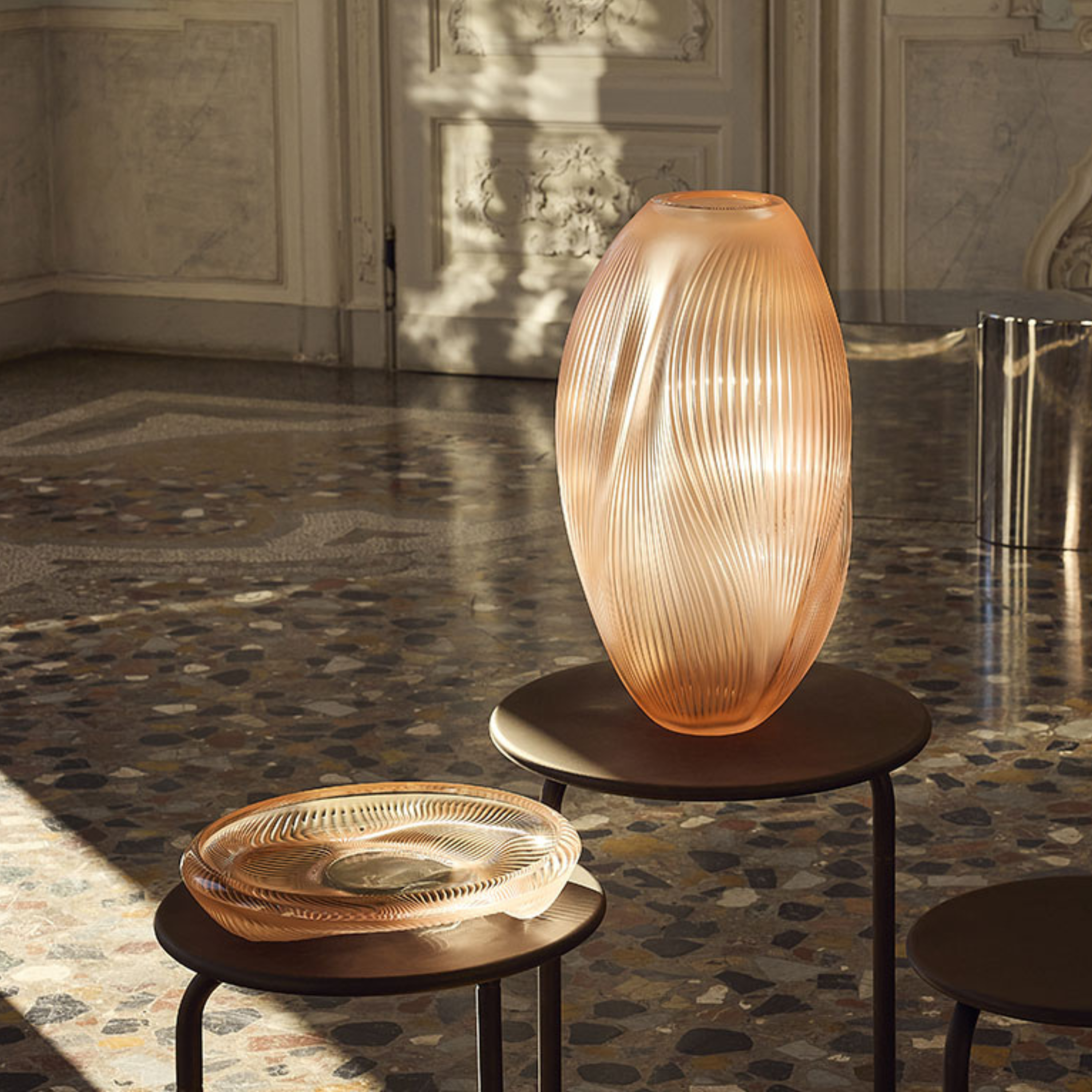 【美品】LALIQUE ラリック ANNA アンナ クリスタルトレイ 刻印あり ラリック LALIQUE 置物 クリスタル オブジェ ラデュレ×ラリック“魚の