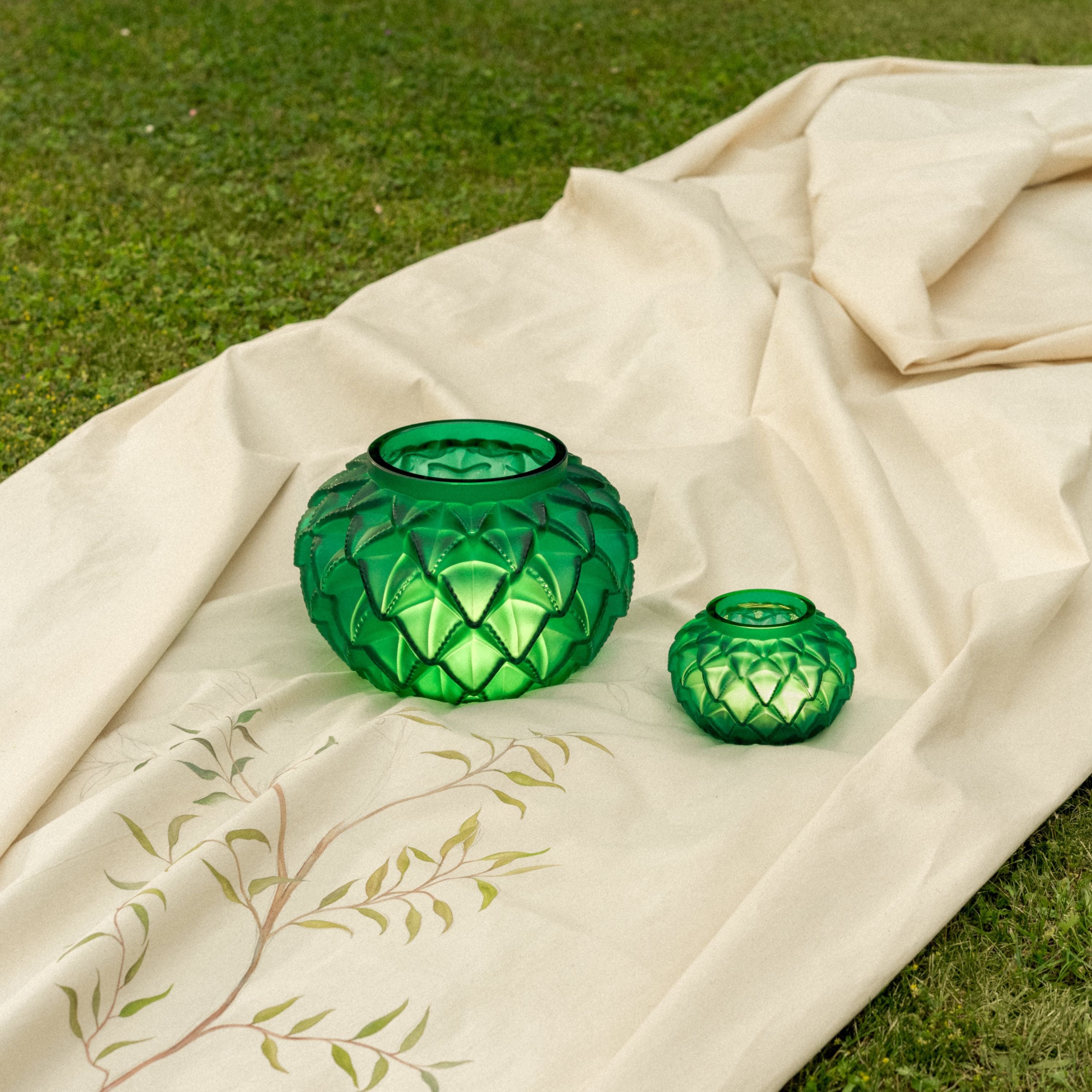 Languedoc small vase – Lalique North America