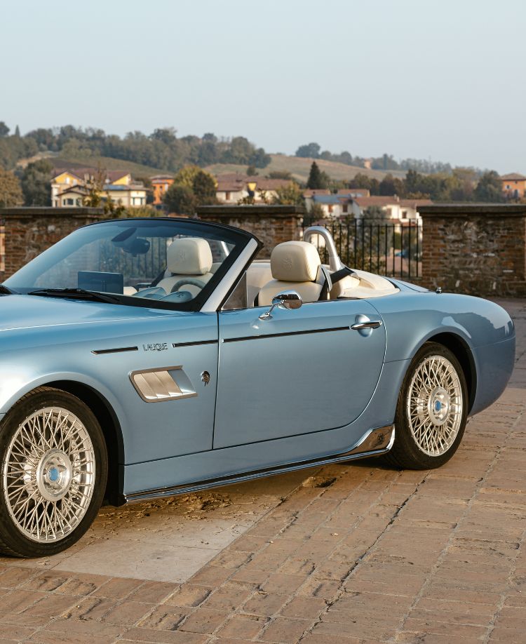 Ares Wami Lalique Spyder: an elegant roadster decorated by Lalique