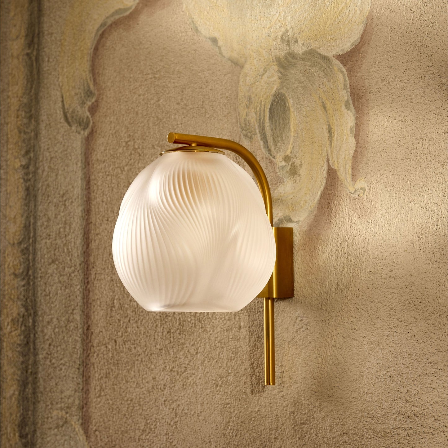 Alizé wall sconce