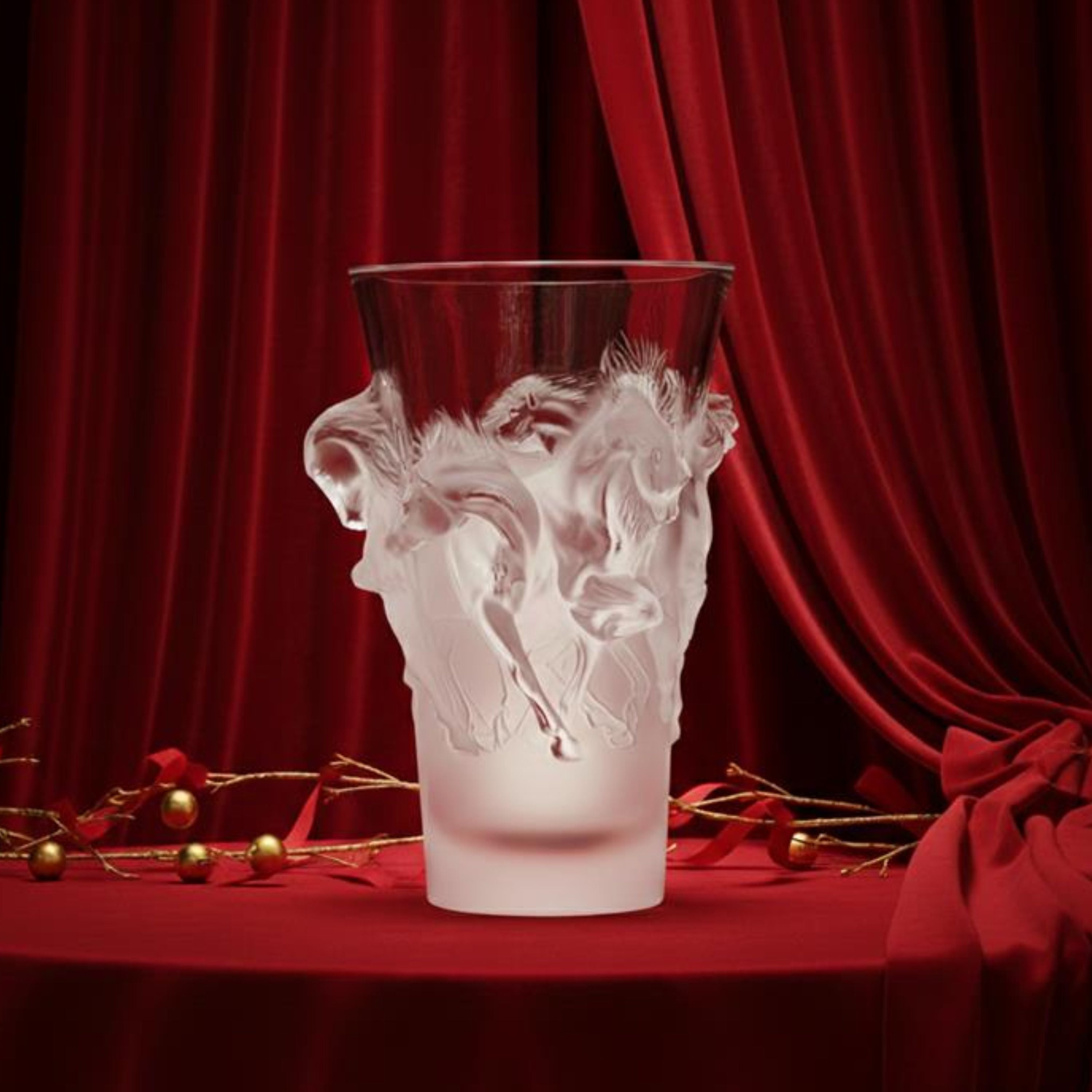 Equus vase – Lalique North America