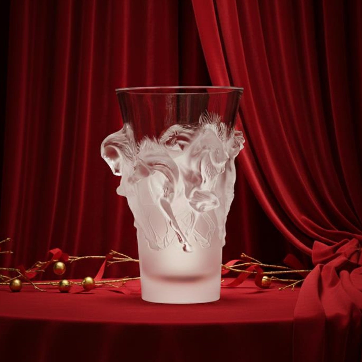 Equus vase