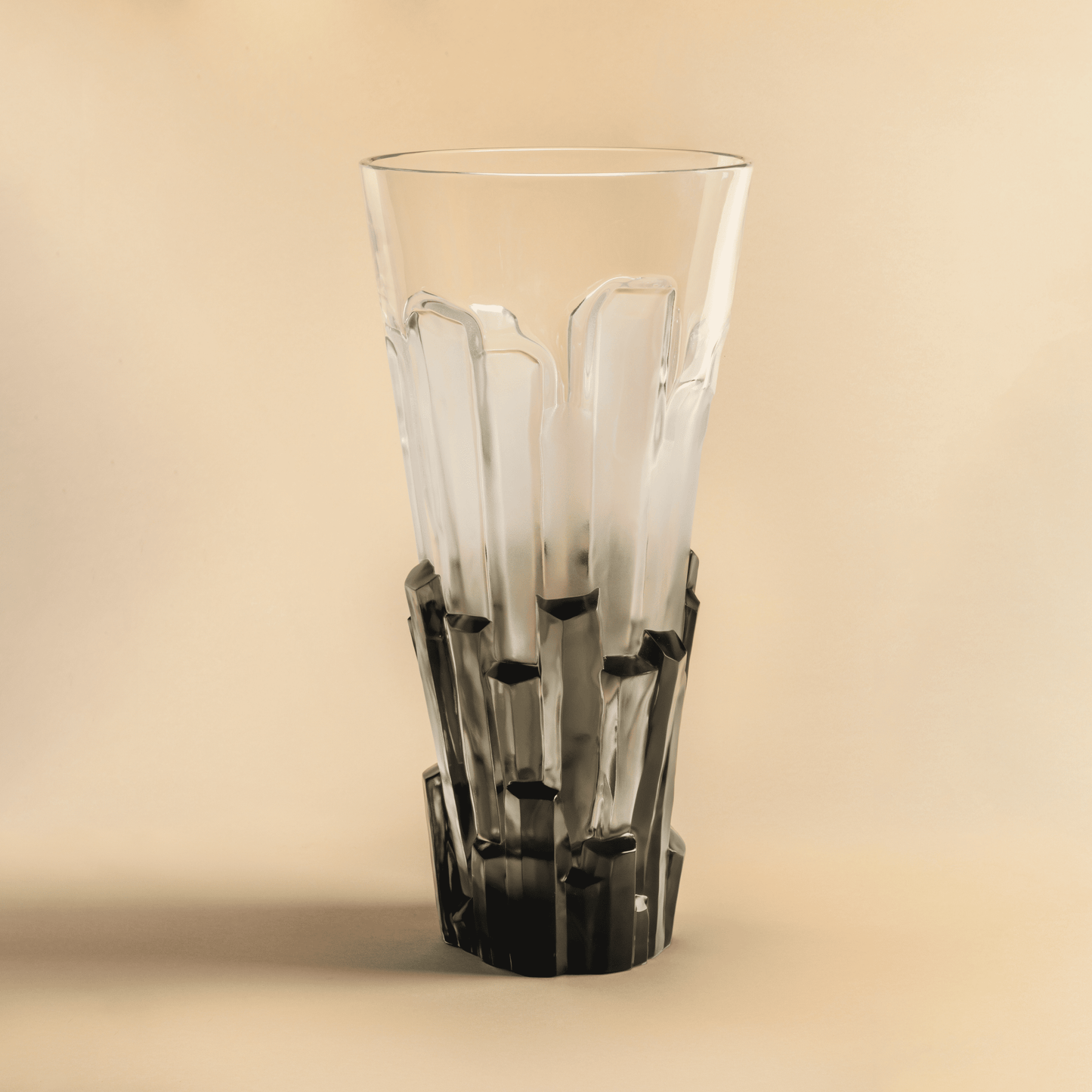 Basalte Vase