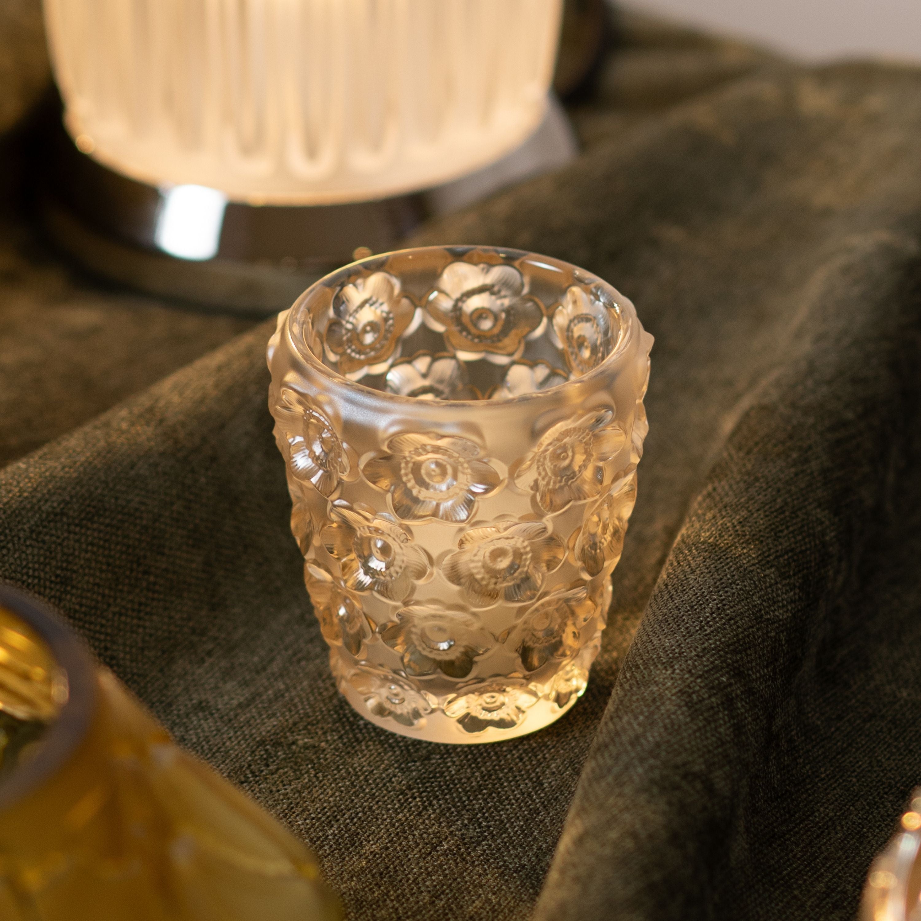 Anemones votive – Lalique North America