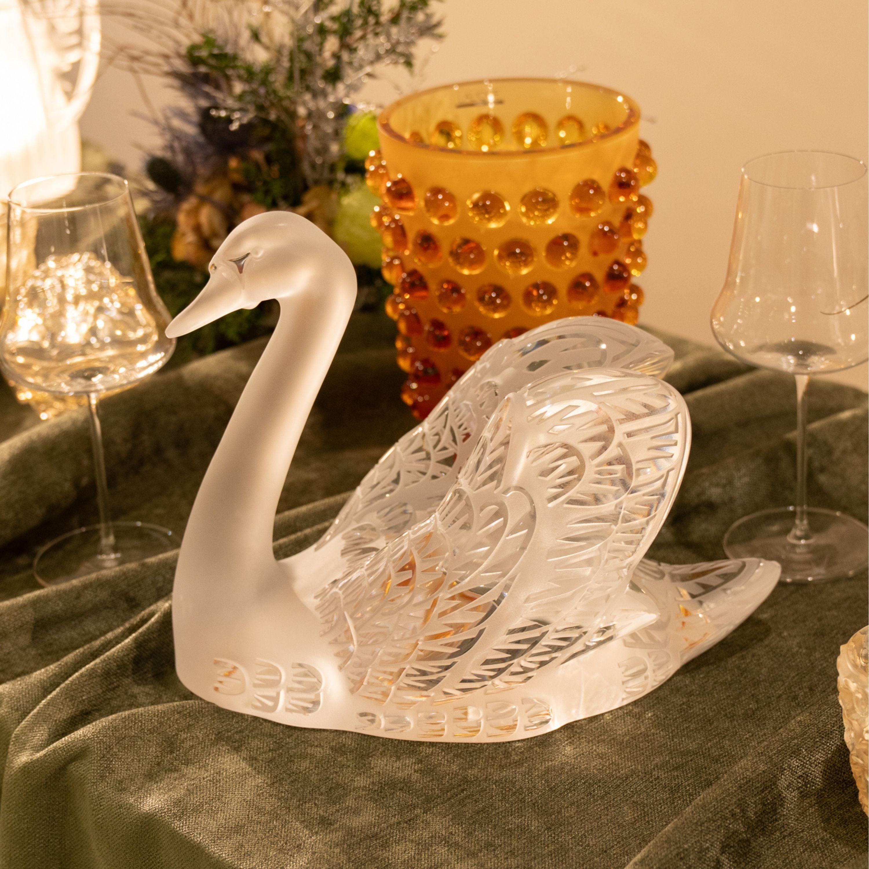 Swan head up sculpture – Lalique North America