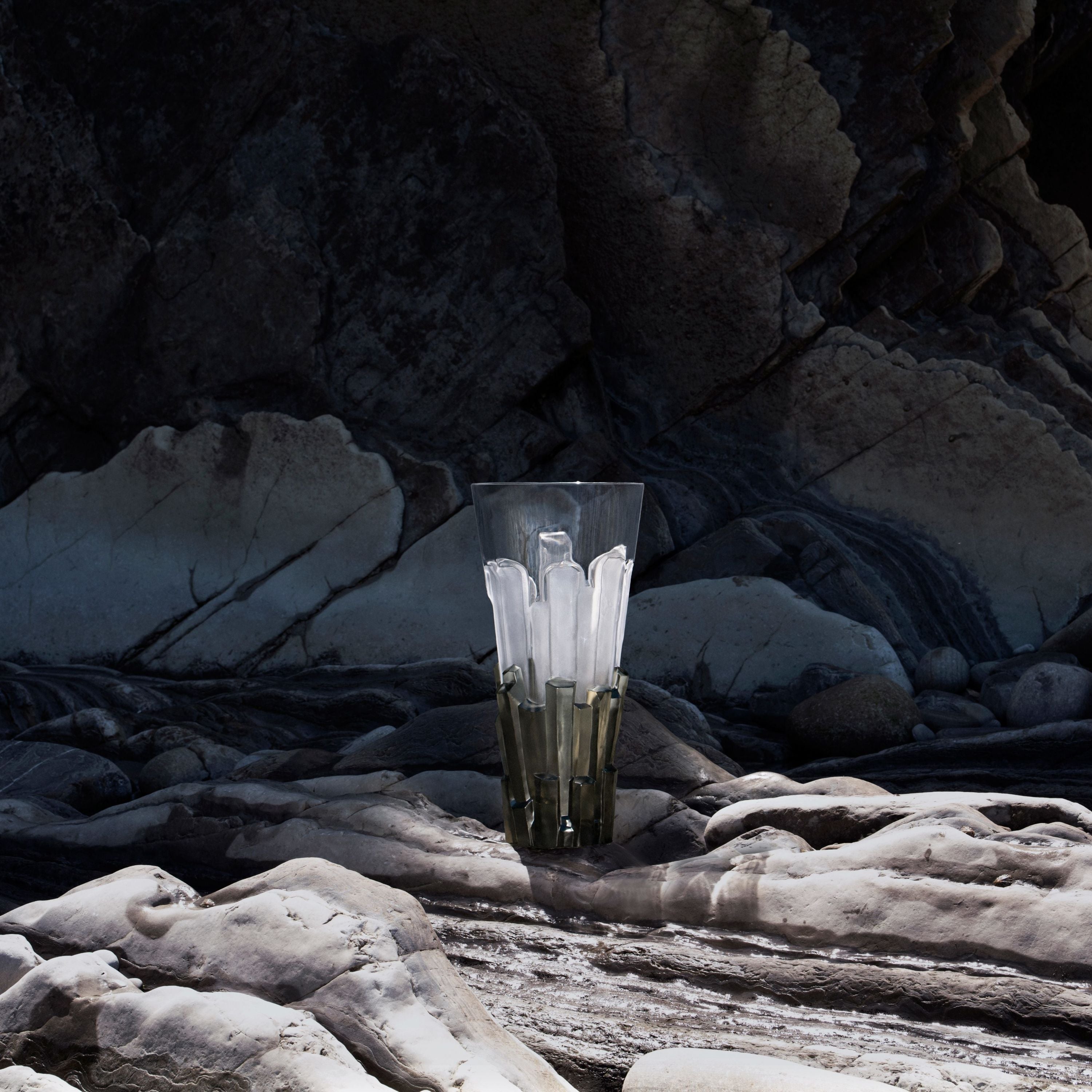 Basalte Vase – Lalique North America